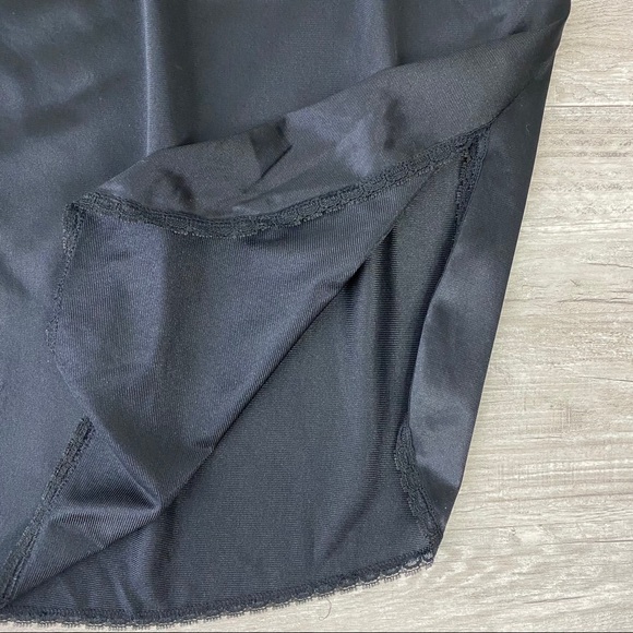 Vanity Fair Vintage Black Slip skirt - Picture 7 of 7